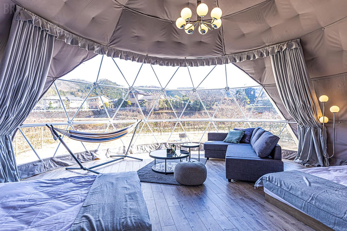 Riverside glamping where you can feel a breeze from a beautiful river